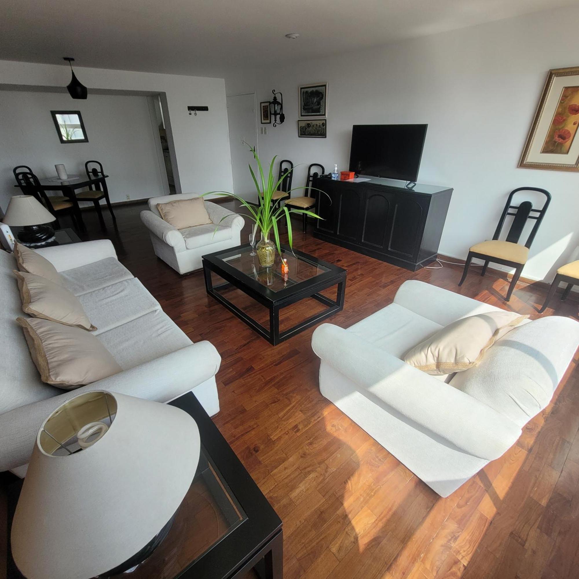 The Guest House 1 At The Booming Center Of Miraflores, Lima - Peru Eksteriør bilde